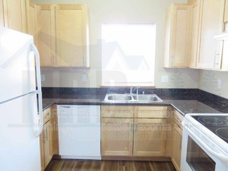 Townhouse for rent at 8015 Pacific Ave #20, Tacoma, WA 98408