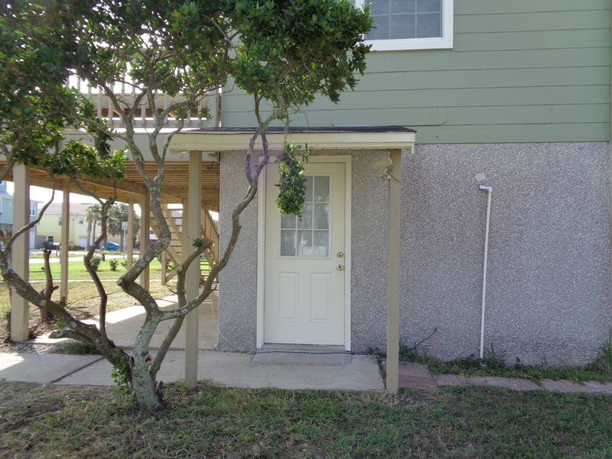 Apartment for rent at 1133 N Fletcher Ave, Fernandina Beach, FL 32034