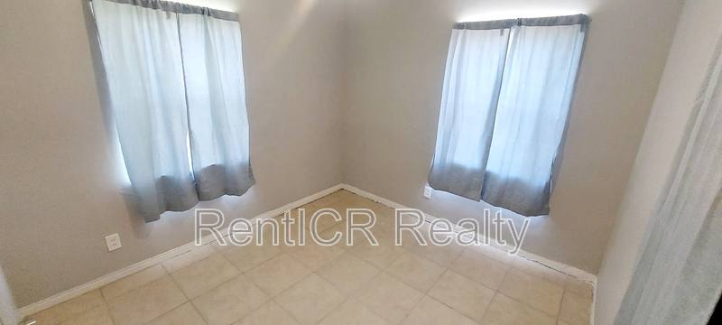 Apartment for rent at 1771 15th Ave S #1 2, Saint Petersburg, FL 33712