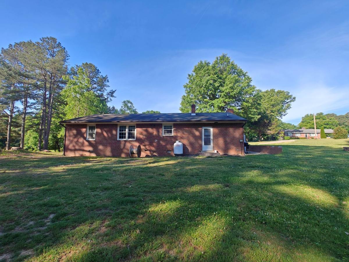 House for rent at 9511 Harris St, Amelia Court House, VA 23002