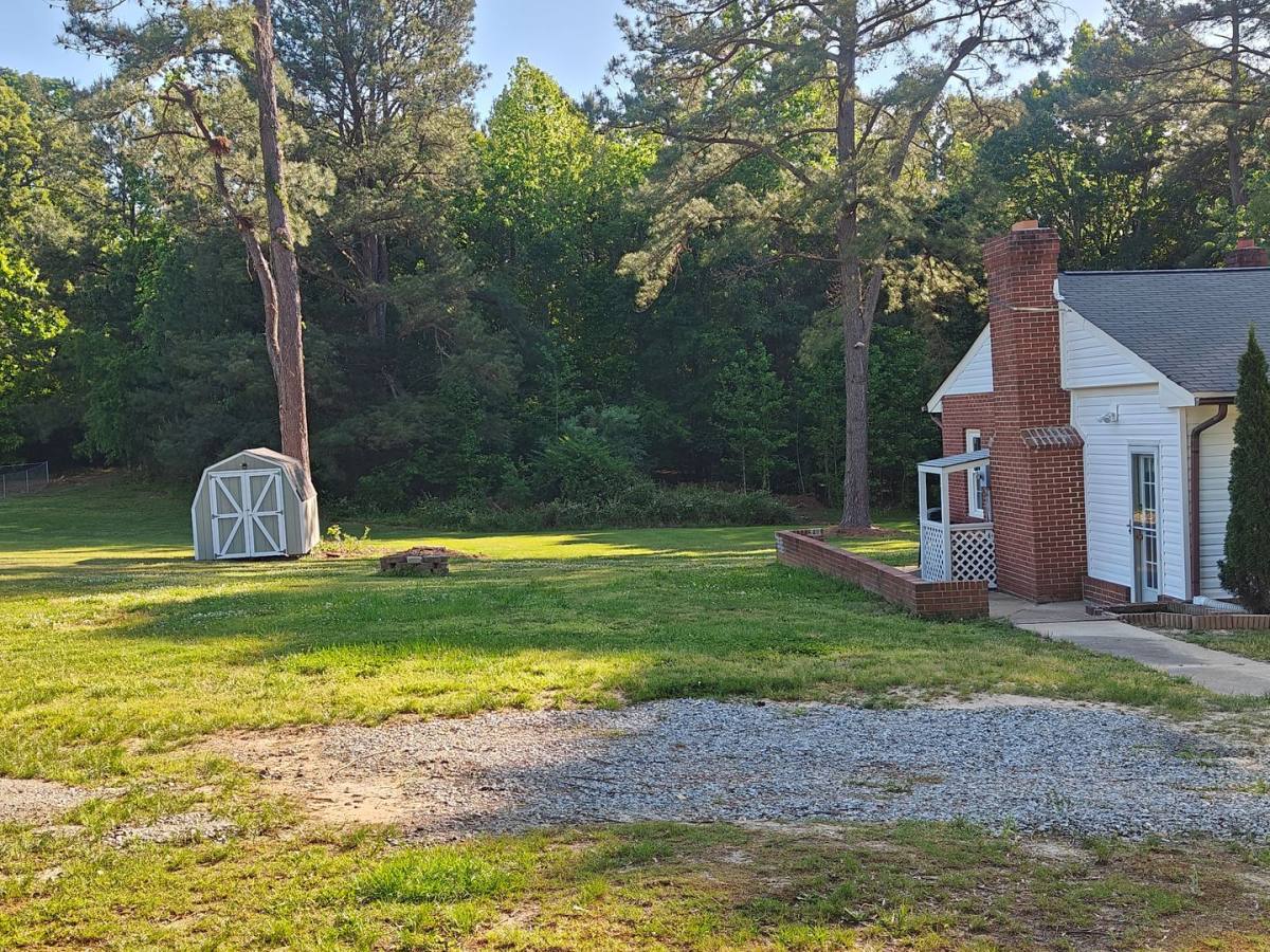 House for rent at 9511 Harris St, Amelia Court House, VA 23002