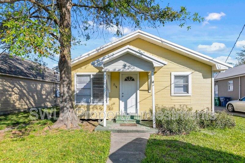 House for rent at 218 E Thomas St, Sulphur, LA 70663