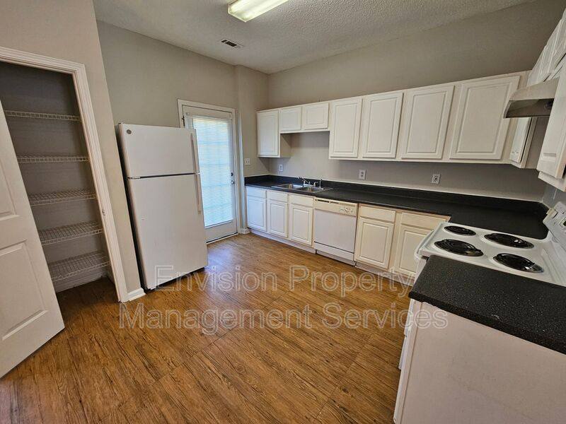 Townhouse for rent at 3275 Oakley Place #18, Union City, GA 30291