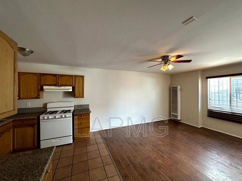 Townhouse for rent at 4826 Mascot St #4, Los Angeles, CA 90019