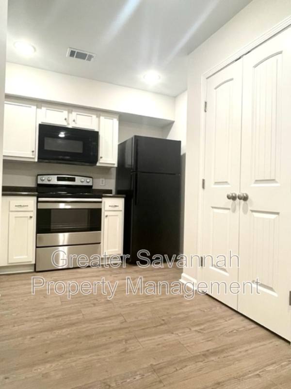 Apartment for rent at 402 E 3rd St #B, Springfield, GA 31329