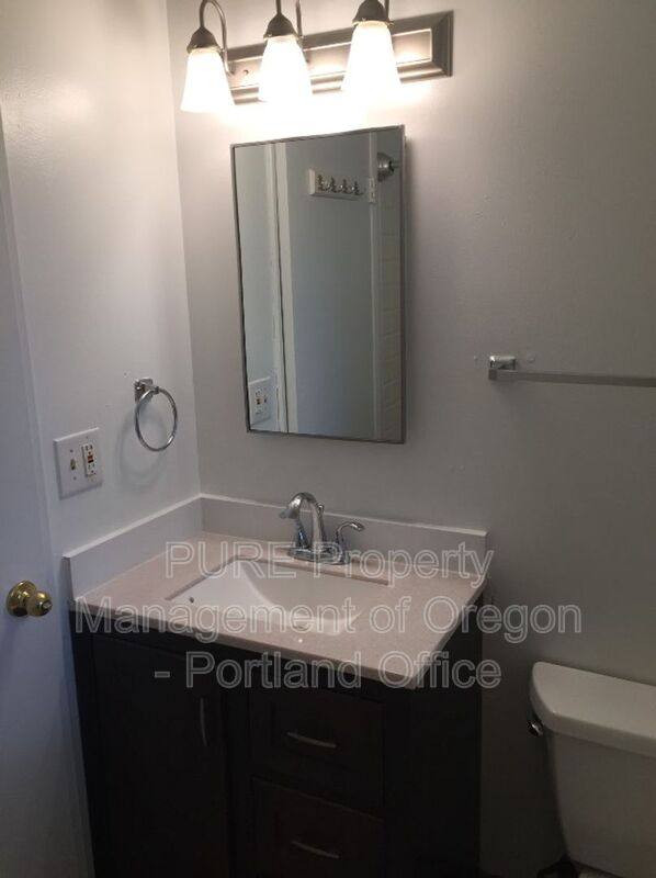 Apartment for rent at 1049 SE Walnut St #11, Hillsboro, OR 97123