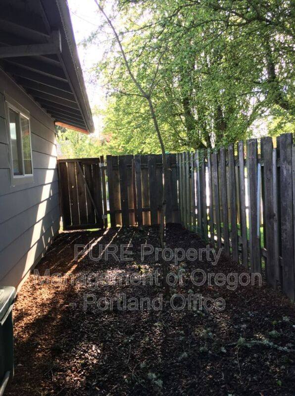 Apartment for rent at 1049 SE Walnut St #11, Hillsboro, OR 97123