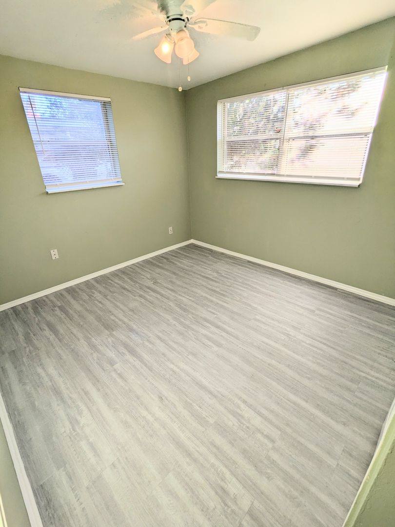 House for rent at 1013 Lewis Dr, Daytona Beach, FL 32117
