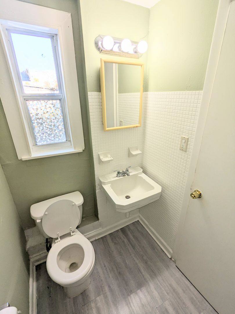 House for rent at 1013 Lewis Dr, Daytona Beach, FL 32117