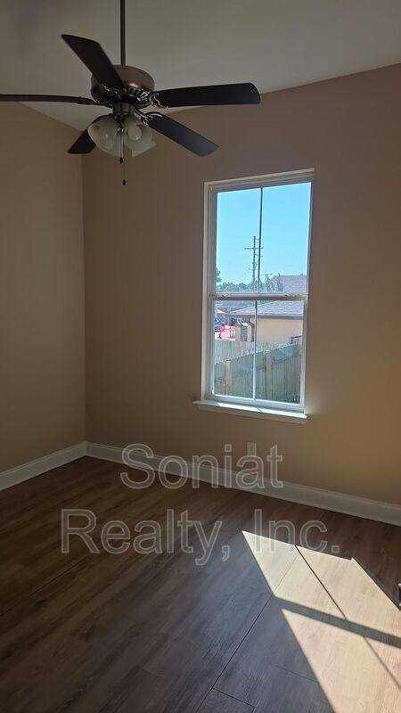 Apartment for rent at 3931 Hamilton St, New Orleans, LA 70118