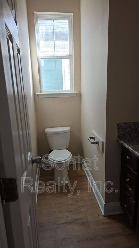 Apartment for rent at 3931 Hamilton St, New Orleans, LA 70118