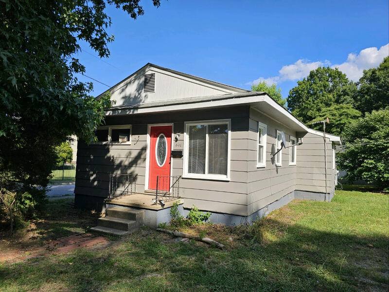 House for rent at 800 Chestnut St, Hopewell, VA 23860