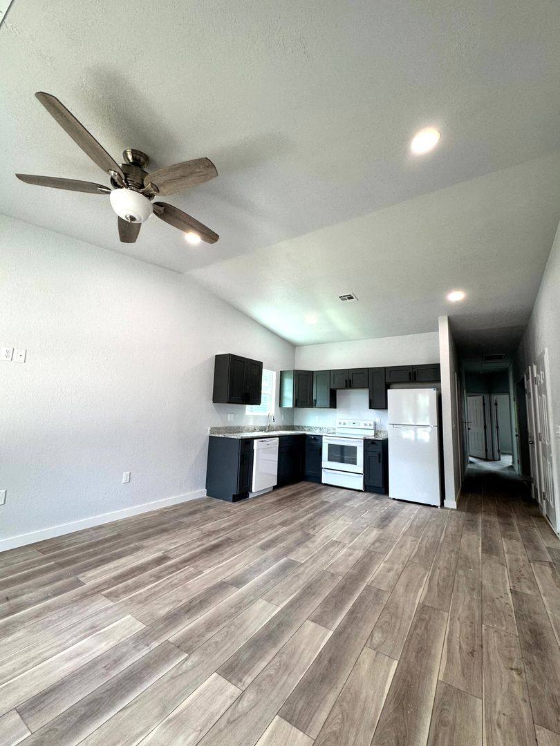 Apartment for rent at 6308 N Boulder Ave W, Tulsa, OK 74126