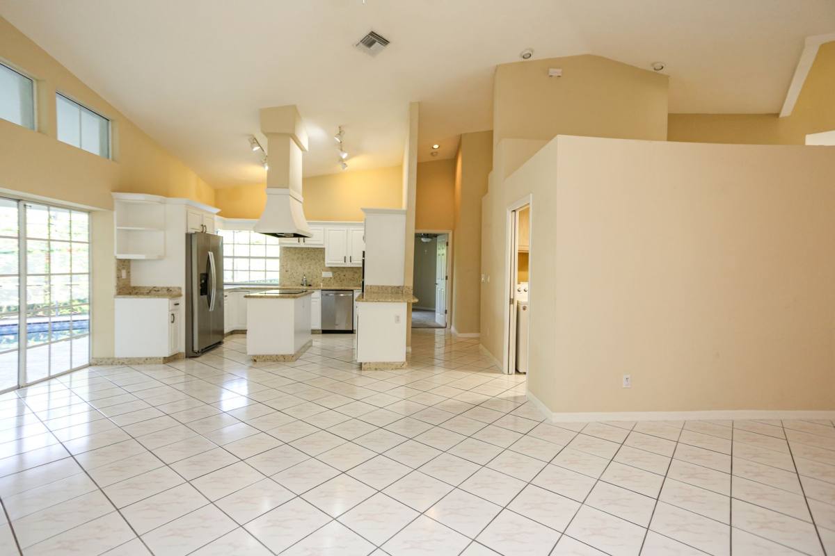 House for rent at 1040 Moon Lake Dr, Naples, FL 34104