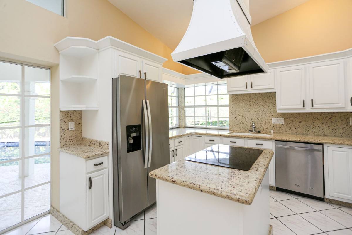 House for rent at 1040 Moon Lake Dr, Naples, FL 34104