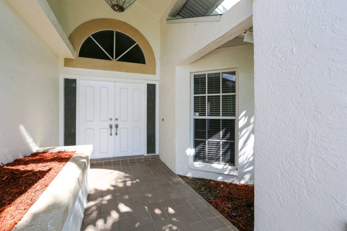 House for rent at 1040 Moon Lake Dr, Naples, FL 34104