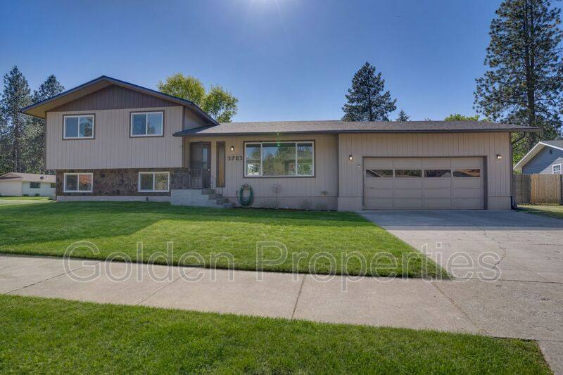 House for rent at 3703 E Pine Hill Dr, Coeur D Alene, ID 83815