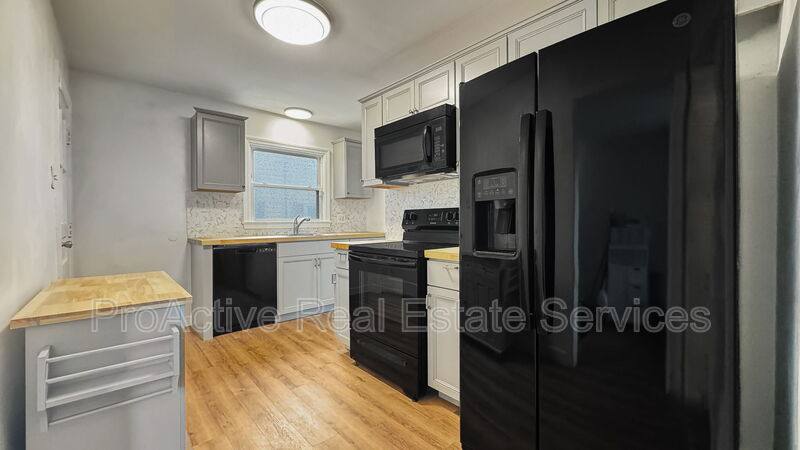 House for rent at 607 Lee St, Hampton, VA 23669