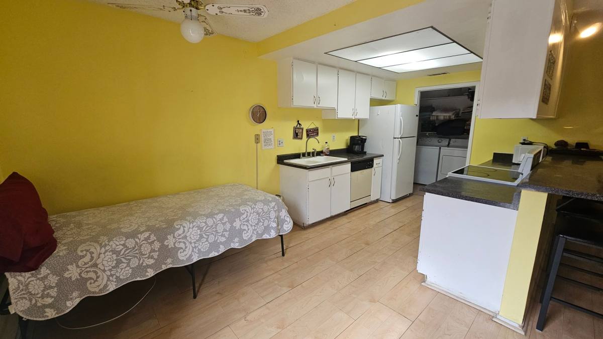 Townhouse for rent at 4189 Mississippi Ave, Las Vegas, NV 89103