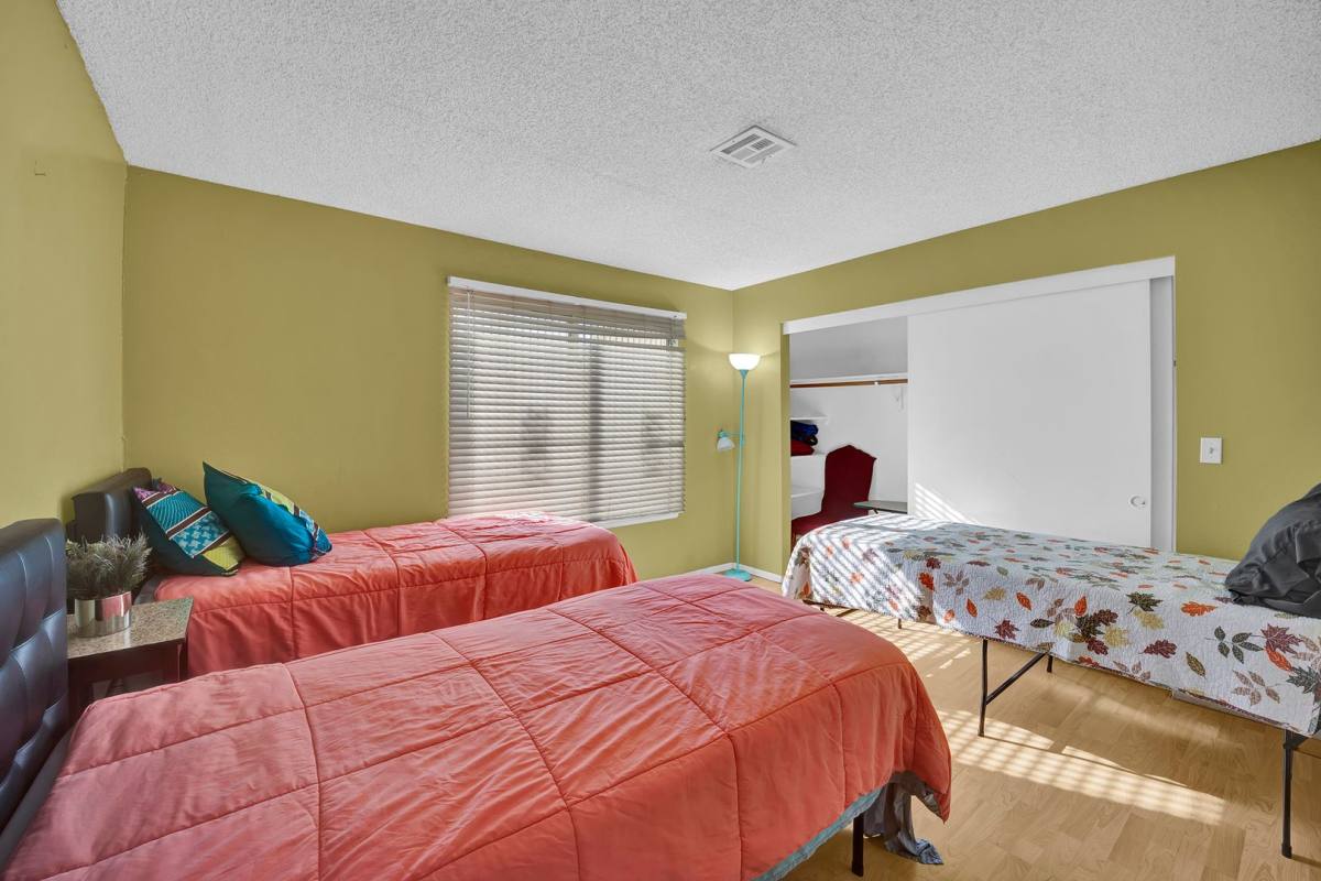 Townhouse for rent at 4189 Mississippi Ave, Las Vegas, NV 89103