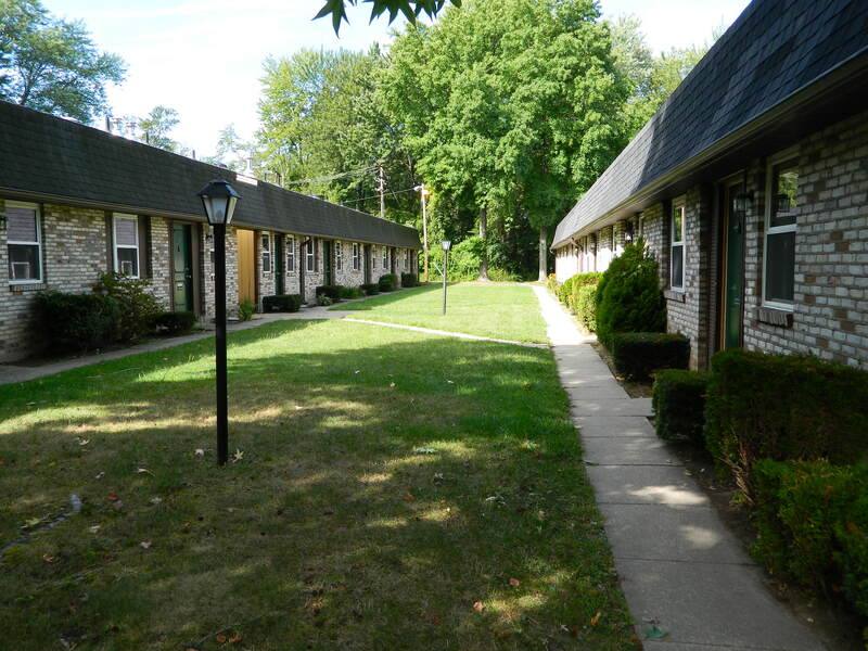 Apartment for rent at 5927 Jefferson Ave #15, Ashtabula, OH 44004