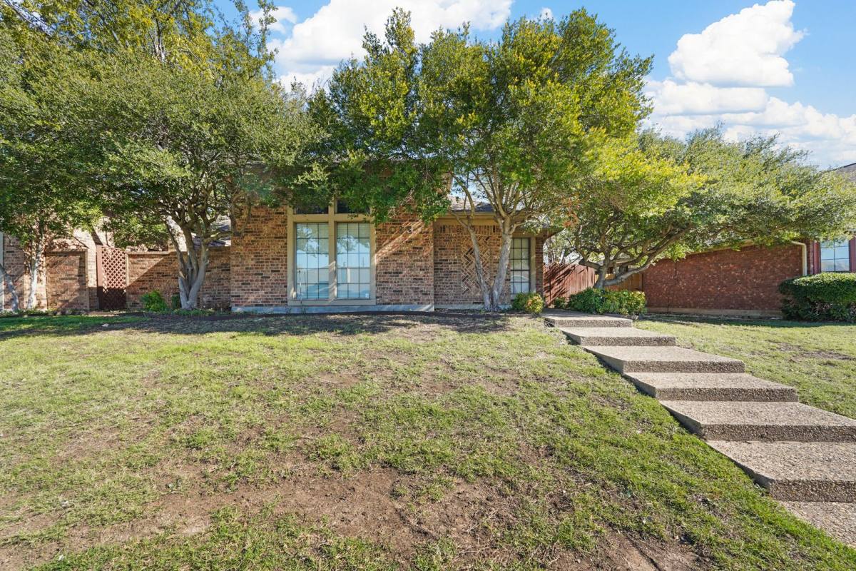 Apartment for rent at 4031 Saint Christopher Lane, Dallas, TX 75287