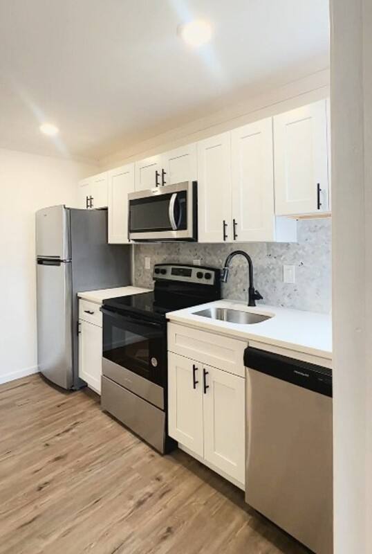 Apartment for rent at 1807 W Albanus St #2, Philadelphia, PA 19141
