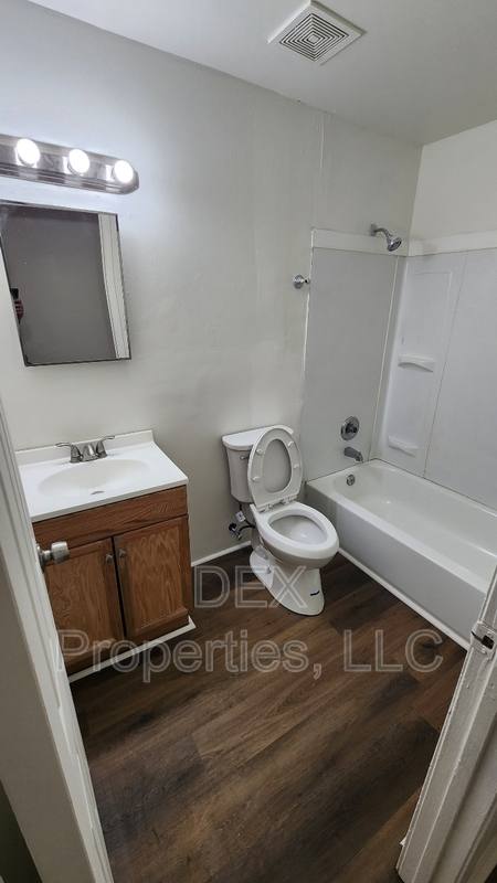 Apartment for rent at 5096 Minerva Ave #C, Saint Louis, MO 63113