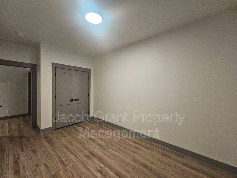 Townhouse for rent at 5157 N Beach Dr, Idaho Falls, ID 83401