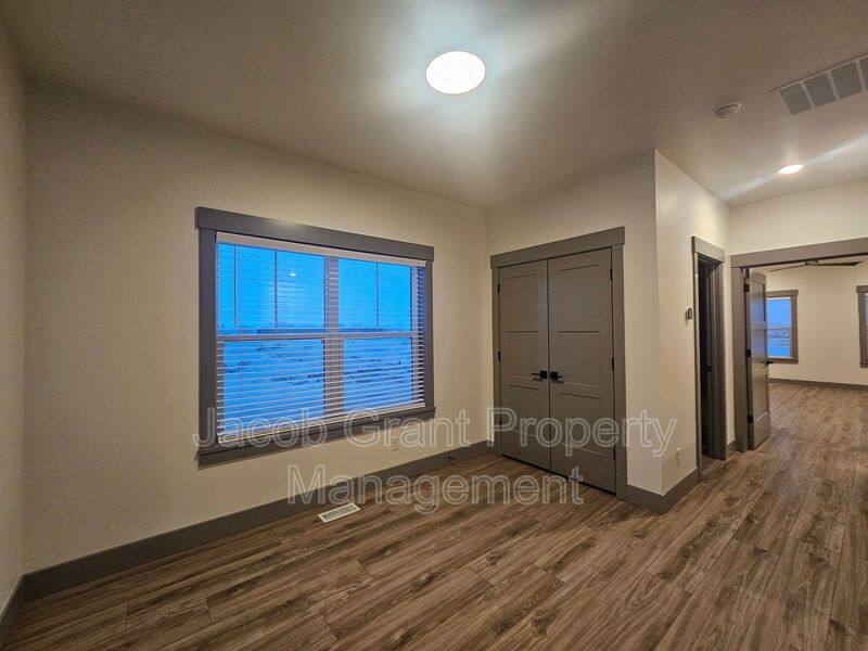 Townhouse for rent at 5157 N Beach Dr, Idaho Falls, ID 83401