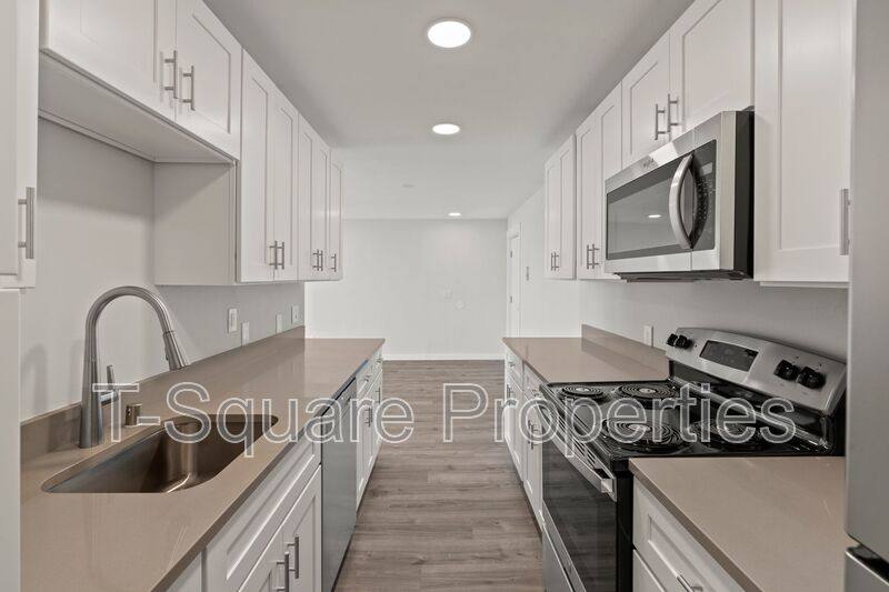 Condo for rent at 2918 Nassau St #101, Everett, WA 98201