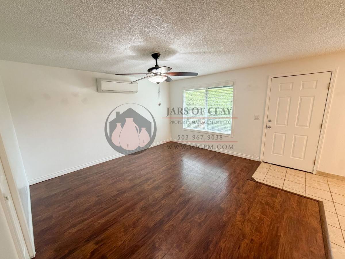 House for rent at 3370 Beacon Court NE, Salem, OR 97301