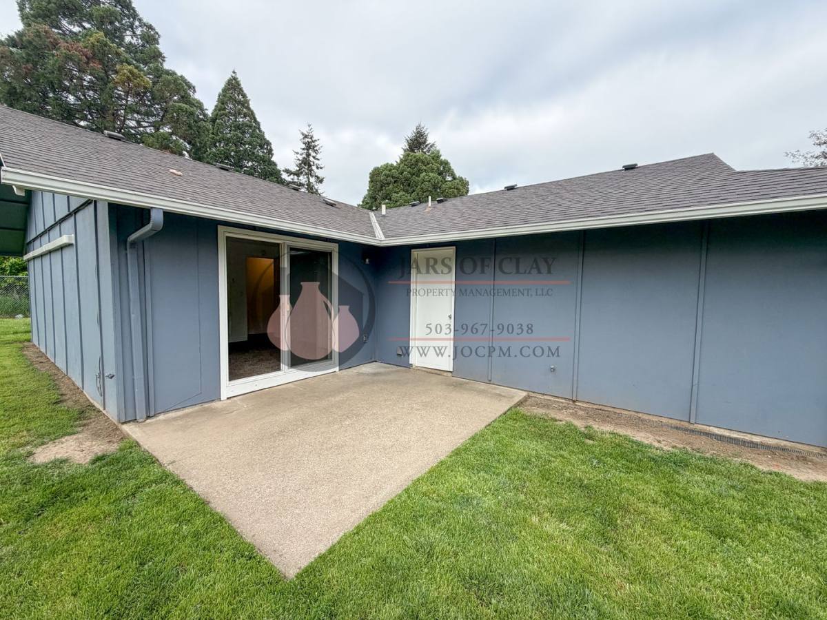 House for rent at 3370 Beacon Court NE, Salem, OR 97301
