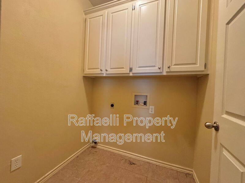 Townhouse for rent at 6 Fernwood Dr #B, Texarkana, TX 75503