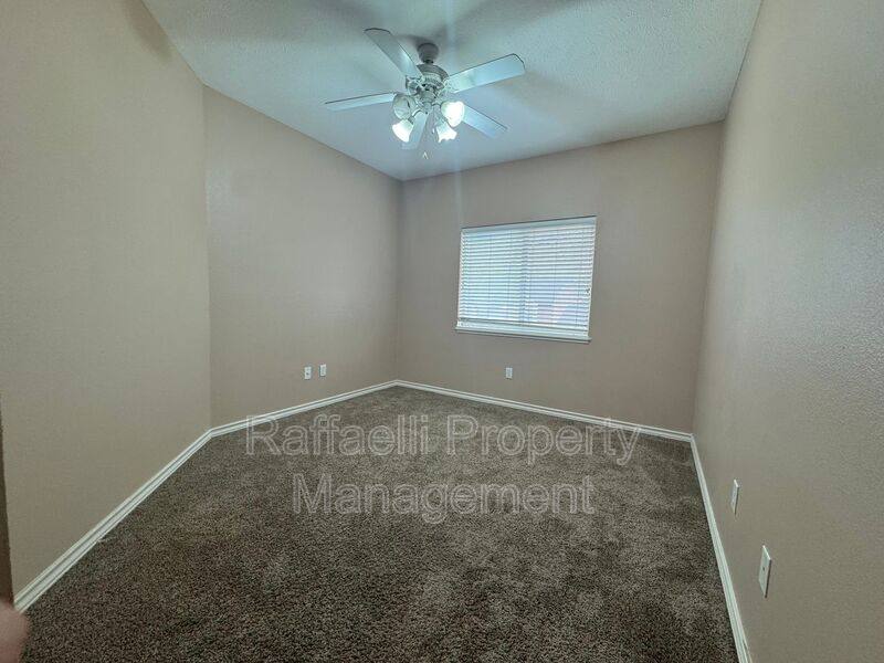 Townhouse for rent at 6 Fernwood Dr #B, Texarkana, TX 75503