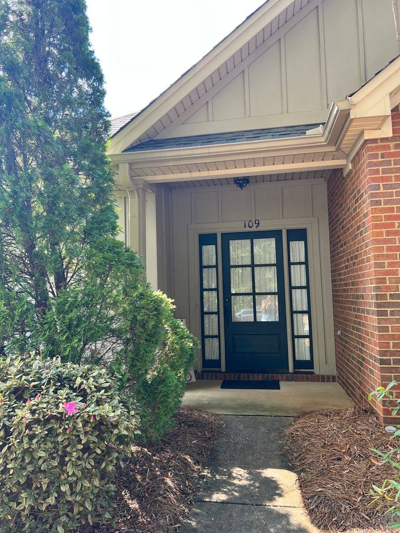 Townhouse for rent at 1630 Academy Dr, Auburn, AL 36830