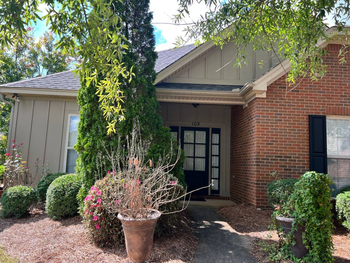 Townhouse for rent at 1630 Academy Dr, Auburn, AL 36830