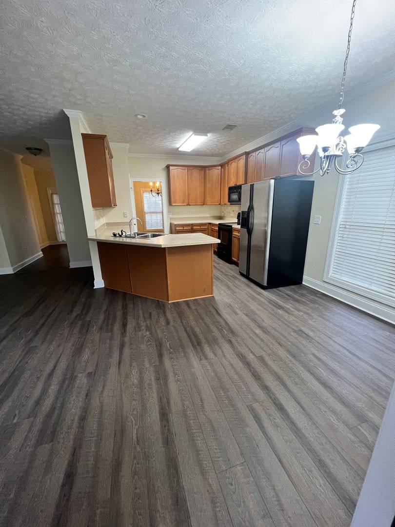 Townhouse for rent at 1630 Academy Dr, Auburn, AL 36830