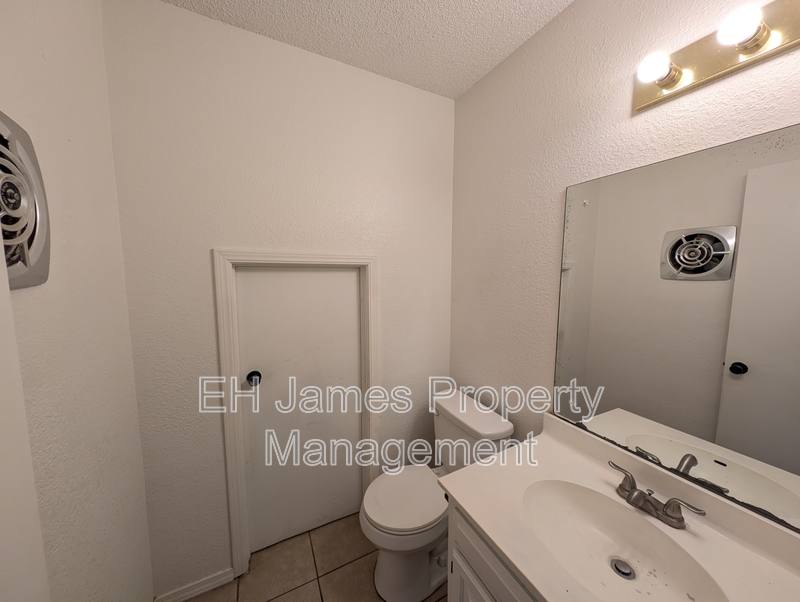 House for rent at 9902 E 22nd Place, Tulsa, OK 74129