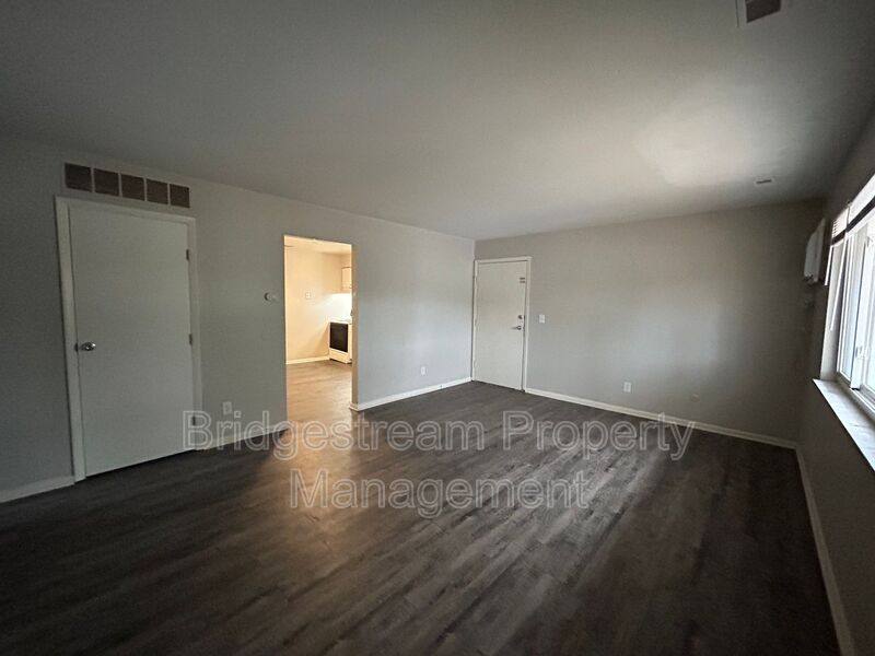 Apartment for rent at 7835 N Main St #8, Dayton, OH 45415