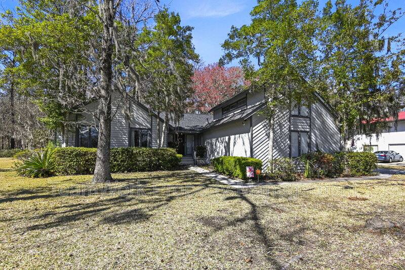 House for rent at 18 Shadowmoss Parkway, Charleston, SC 29414