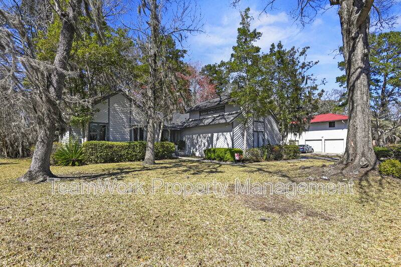 House for rent at 18 Shadowmoss Parkway, Charleston, SC 29414