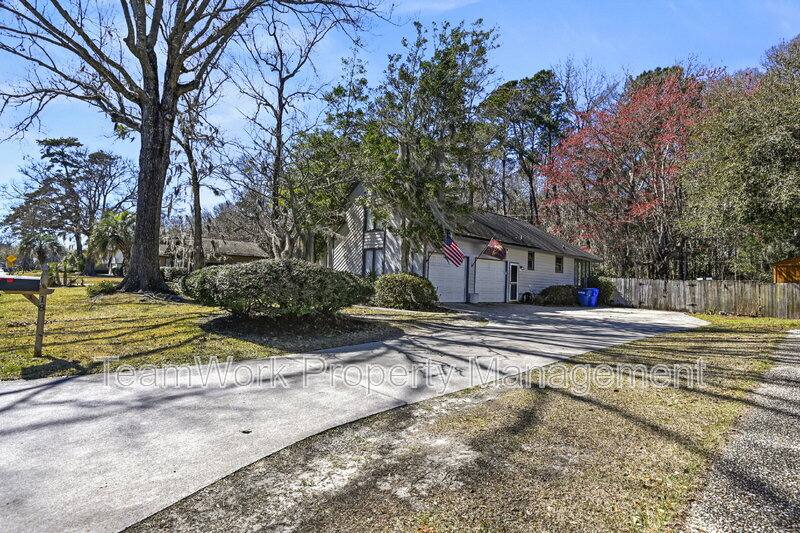 House for rent at 18 Shadowmoss Parkway, Charleston, SC 29414