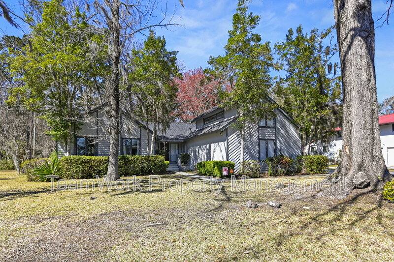 House for rent at 18 Shadowmoss Parkway, Charleston, SC 29414