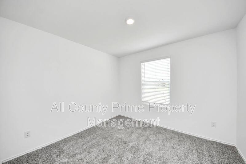 House for rent at 2007 Woodlark Way, Sealy, TX 77474