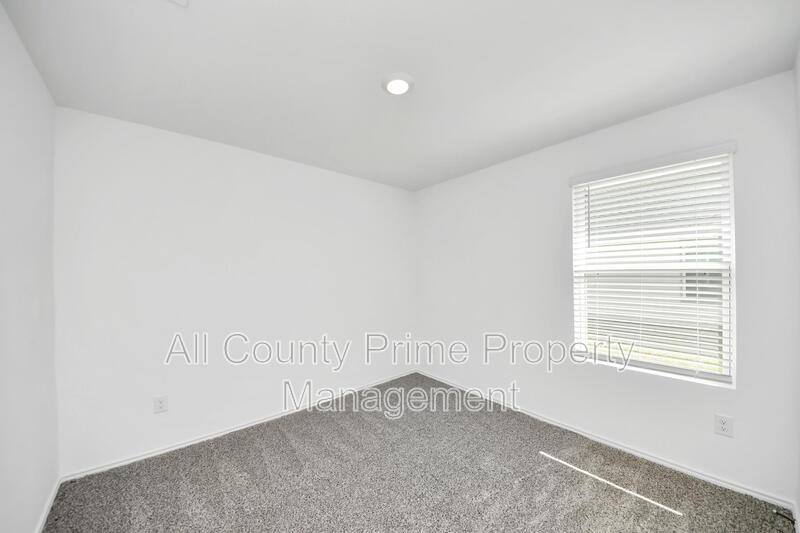 House for rent at 2007 Woodlark Way, Sealy, TX 77474