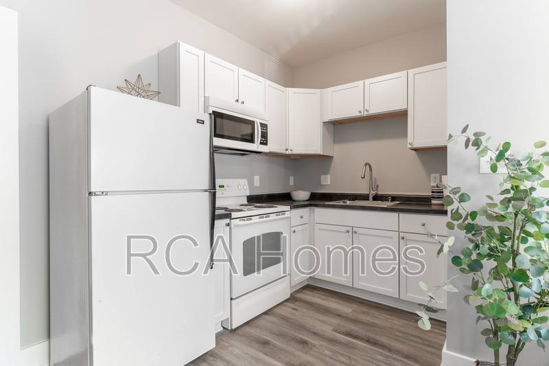 Apartment for rent at 2831 N Kenwood Ave #8, Indianapolis, IN 46208