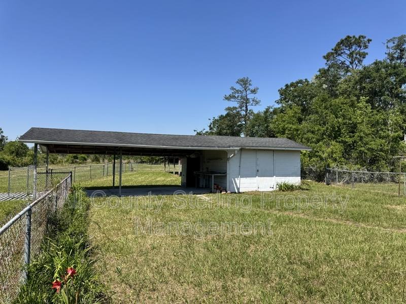 House for rent at 2730 N US-Highway 441, Lake City, FL 32055