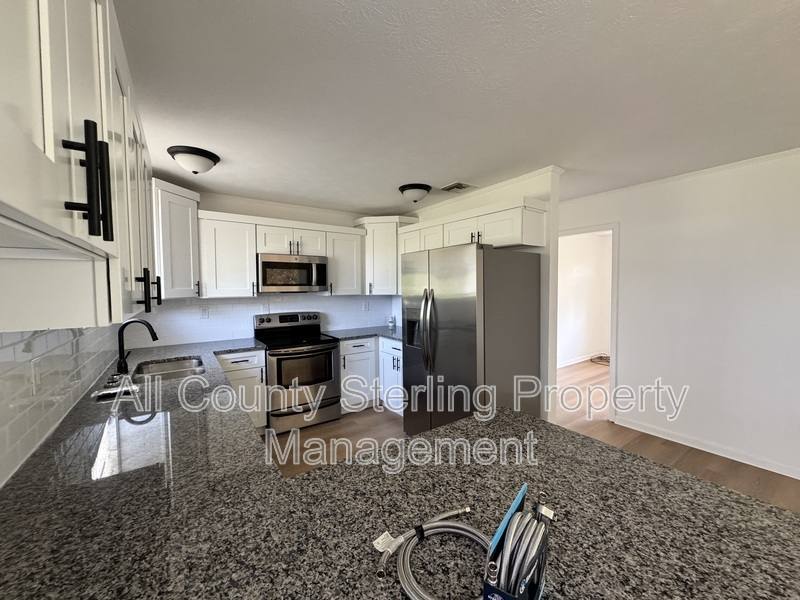 House for rent at 2730 N US-Highway 441, Lake City, FL 32055