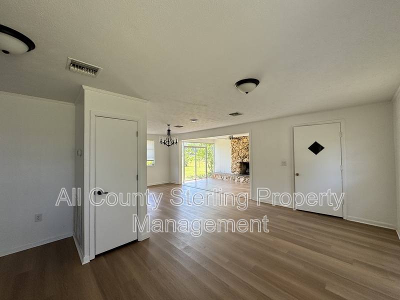 House for rent at 2730 N US-Highway 441, Lake City, FL 32055